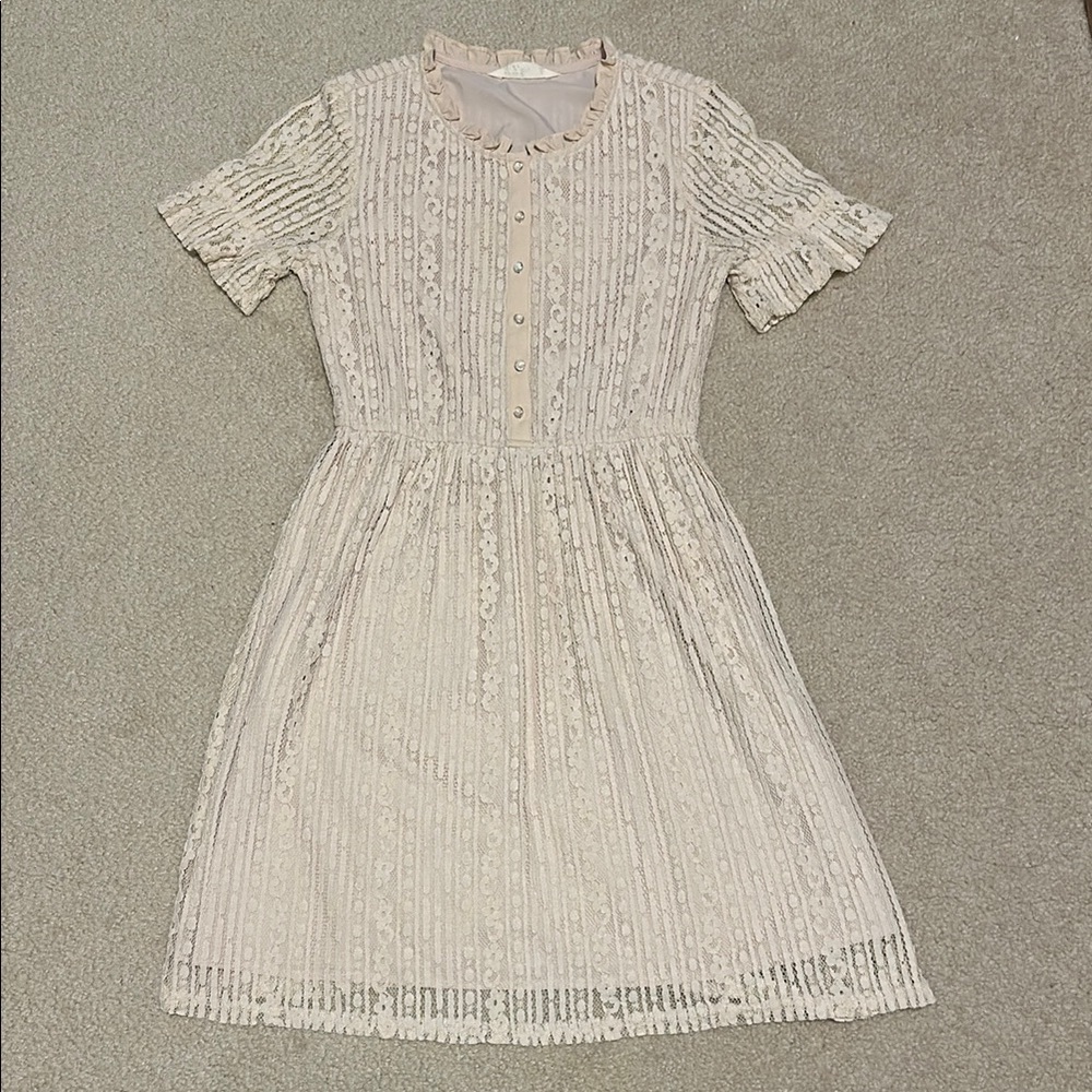 Elegant Lace Dress with Button Detail